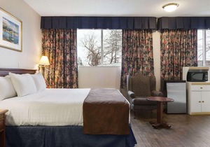 Days Inn by Wyndham Brockville