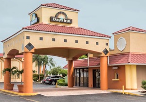 Days Inn by Wyndham Fort Myers