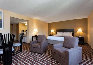 Days Inn by Wyndham Hillsborough