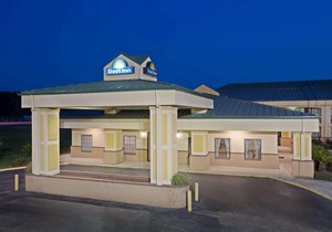 Days Inn by Wyndham Hammond