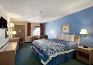 Days Inn by Wyndham Holbrook