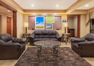 Days Inn by Wyndham Iselin Woodbridge