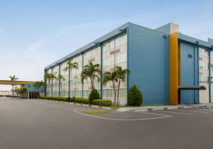 Days Inn by Wyndham Miami International Airport