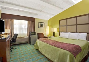 Days Inn by Wyndham Southington