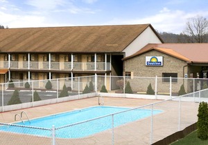Days Inn by Wyndham Huntington
