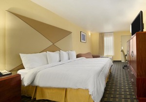 Days Inn by Wyndham Brunswick/St. Simons Area