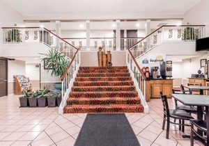 Days Inn by Wyndham Duncan