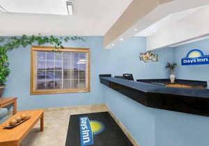 Days Inn by Wyndham Newton