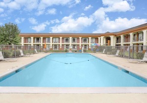 Days Inn by Wyndham Ruther Glen Kings Dominion Area