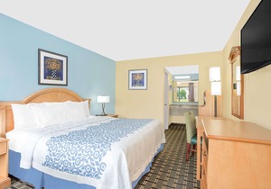 Days Inn by Wyndham Ruther Glen Kings Dominion Area