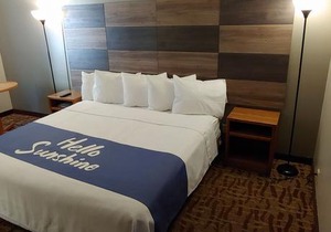 Days Inn by Wyndham West Eau Claire