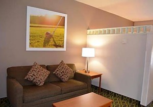 Days Inn & Suites by Wyndham Madison