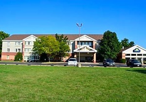 Days Inn & Suites by Wyndham Madison