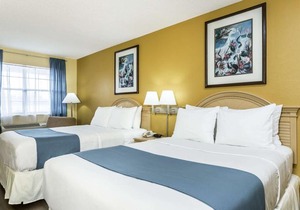 Days Inn & Suites by Wyndham Madison Madison
