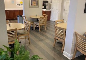 Days Inn & Suites
