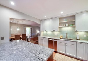 Dazzling 3BR/2BA Summerwind Cottage! Screened Porch! Amenity Cards Available!