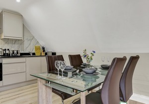 Deanway Serviced Apartments Chalfont St Giles - Apt D