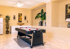 Decaj 5BR in Cap Estate by Personal Villas - Ideal for Groups or Family