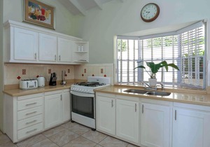 Decaj 5BR in Cap Estate by Personal Villas - Ideal for Groups or Family
