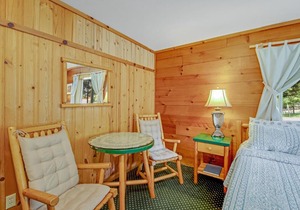 Deer Harbor Inn