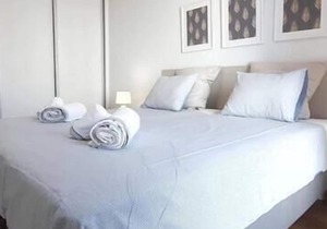 Deluxe Beach Suite w Garage by Canary365