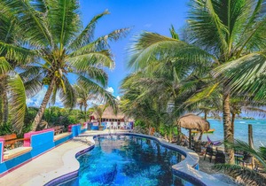 Del Sol Beachfront Unit 303: 1 BR, 1 BA Condominium in Akumal, Sleeps 2
