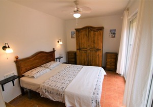 Delightful 2-bedroom bungalow 'Vinuela', sleeps 4, in country holiday complex