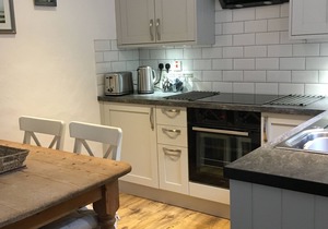 Delightful Grade II Listed cottage in Historic village.