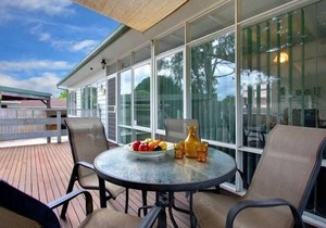 DELIGHTFUL R'BUD COTTAGE