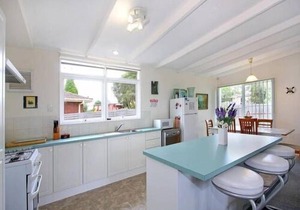 DELIGHTFUL R'BUD COTTAGE