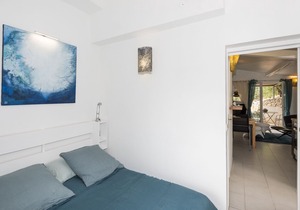 Delightful Riverside Apartment with River Views, The Upper 1