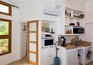 Delightful Riverside Apartment with River Views, The Wing