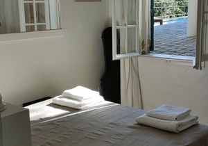 Delightful Riverside Apartment with River Views, The Lower