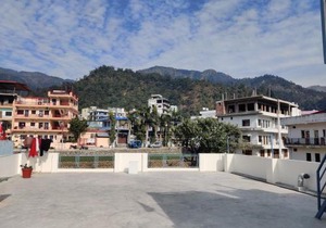 Delightful Stay Between The Valley Rishikesh