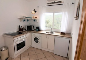 Delightful Studio 'Velez' w/Mountain Views, sleeps 2, in country holiday complex