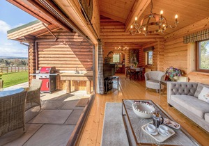 Deluxe and spacious lodge finished to the highest standard.