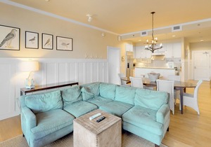 Deluxe Condo by the Bay w/ Free WiFi, Central A/C, a Shared Pool, & Beach Access
