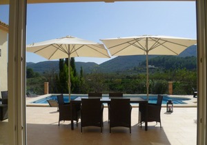 Deluxe, private villa with own large pool in the beautiful Jalon Valley