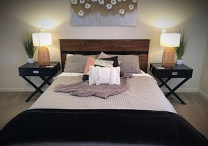 Deluxe Queen Private Room L1 | Private Bathroom - Flatbush Holiday Accommodation