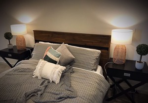 Deluxe Queen Private Room L1 | Private Bathroom - Flatbush Holiday Accommodation
