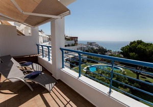 Deluxe Sea View Apartments