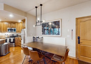 Deluxe ski-in/out condo with fireplace, hot tub, & pool