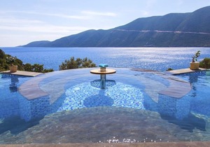 Deluxe suite with plunge pool