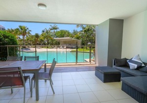 Deluxe Swim up - Drift North 3