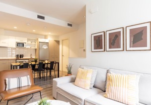 DELUXE THREE BEDROOM APARTMENT