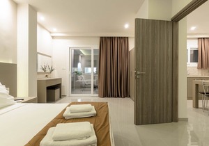 Deluxe Two-Bedroom Apartment