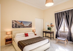 Deluxe Two Bedroom Apartment - at the Spanish Steps