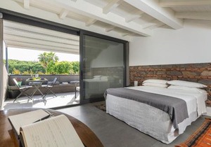 Design apartment with terrace by Wonderful Italy
