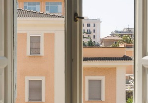 DESIGN & HISTORY IN CENTRAL ROME