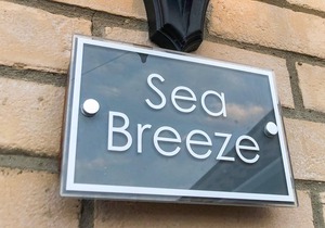 Designed specifically for coastal getaways, Sea Breeze has everything you need.